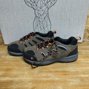 Merrell work shoes steel toe